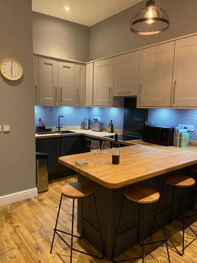 Stylish Tenby Apartment, Great Location, Parking Esterno foto